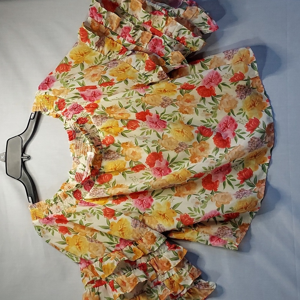 Flying Tomato women's top
